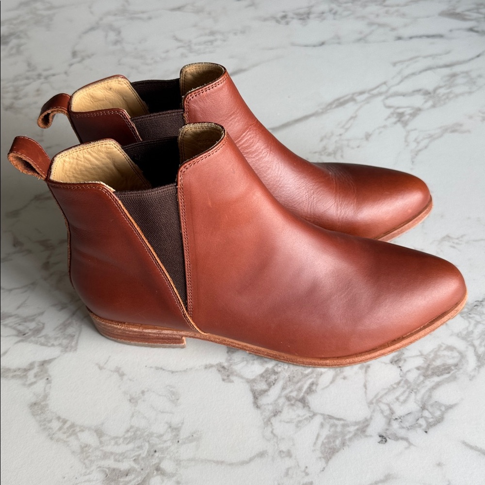 Nisolo Chestnut Leather Boots